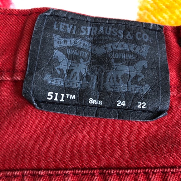Sz 8 girls red Levi’s jean - Picture 2 of 4